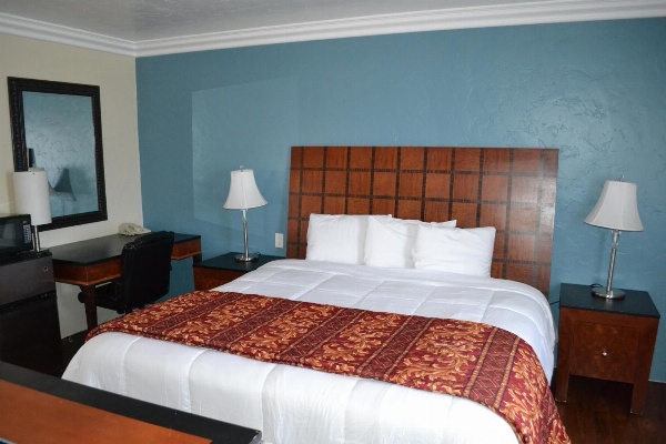 Rex Motel image 2